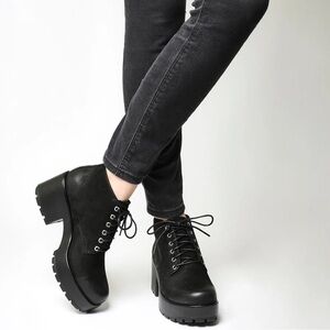 Vagabond Dioon Women’s Black Lace-Up Ankle Boots